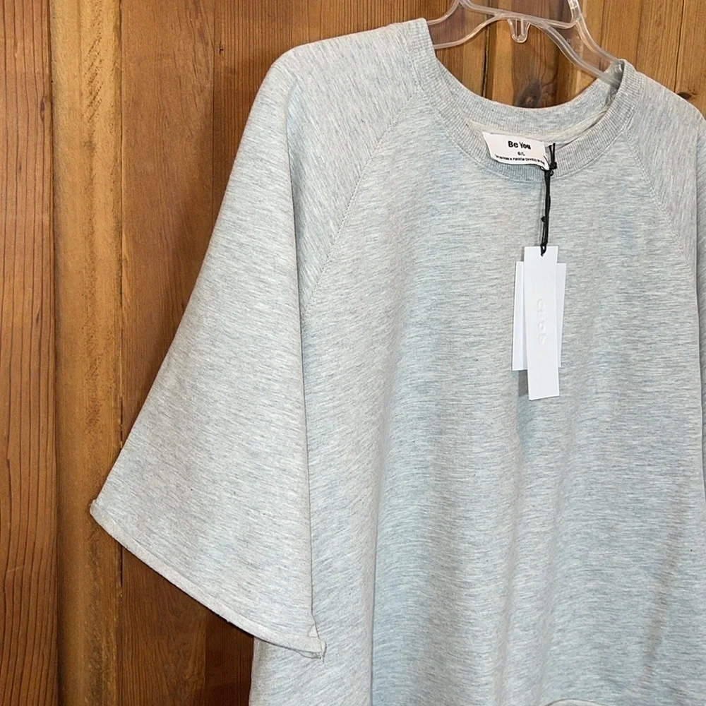NWT BE YOU GRAY CROPPED CURLED RAW EDGES SWEATSHIRT Sz. L - Picture 4 of 11